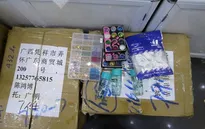 Hà Nội: Phát hiện cơ sở kinh doanh mỹ phẩm lậu của người Trung Quốc