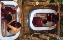 U23 Việt Nam ngâm mình trong nước đá để hồi sức