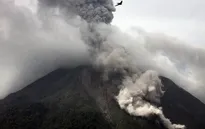 Indonesia: Gần 3.000 người phải sơ tán do núi lửa