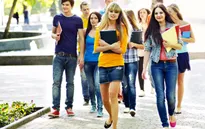 Sinh viên nước ngoài tại Anh tăng gấp đôi trong chưa đầy 10 năm