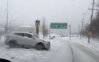 Bão tuyết lớn bất thường tàn phá đất nước Canada