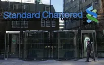 Ngân hàng Standard Chartered cắt giảm 15.000 việc làm