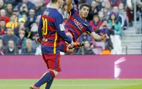 Suarez ngả người vô-lê lập siêu phẩm vào lưới Sociedad