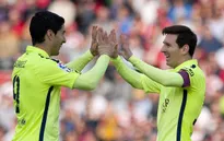 “Song sát” Messi – Suarez giúp Barca thắng dễ Granada