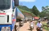Sơn La: Quốc lộ 6 ùn tắc kéo dài do mưa lớn