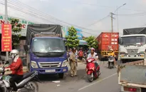 Bình Dương: Xe container gây tai nạn liên hoàn, lao vào nhà dân