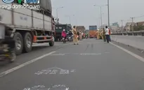 Ngã vào gầm xe container, người đàn ông tử vong tại chỗ