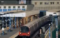 Hệ thống tàu điện ngầm ở London phải dừng hoạt động?