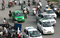 Điệp khúc "tăng giá xăng, tăng cước taxi" liệu có hợp lý?
