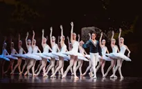 Các nghệ sĩ ballet Nga sẵn sàng cho đêm trình diễn duy nhất