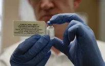 Thuốc thử nghiệm Ebola cho kết quả khả quan tại Guinea