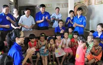 Giới trẻ tích cực làm từ thiện dịp Tết