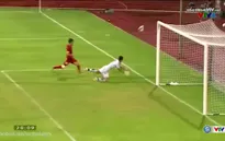 Văn Toàn, Công Phượng gây sóng gió trước khung thành U23 Lào