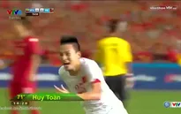 Huy Toàn xuất hiện bất ngờ ghi bàn gỡ hòa