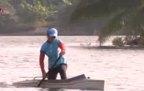Trương Thị Phương miệt mài tập luyện cho giải VĐQG Canoeing