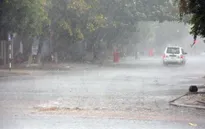 Bắc Bộ mưa dông diện rộng, vùng núi đề phòng tố lốc, mưa đá