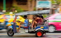 Du lịch Phnom Penh: Đặc sản Tuk tuk, USD và… nụ cười