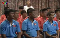 Đại sứ đặc mệnh toàn quyền Việt Nam tại Lào thăm hỏi, động viên ĐT U19