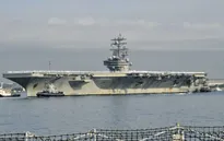 Tàu sân bay USS Ronald Reagan của Mỹ đến Nhật Bản