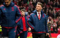 Ba HLV đe dọa “ghế nóng” của Van Gaal ở Man Utd