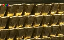 Giá vàng thế giới thấp nhất trong hơn 5 năm
