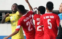 V.League 2015: Hậu vệ Văn Nam bị treo giò do chơi bóng bạo lực