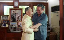 Thường trực Ban Bí Thư thăm các nguyên lãnh đạo cấp cao Lào