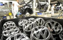 Hãng xe Volkswagen thiệt hại 12 tỷ Euro sau bê bối gian lận khí thải
