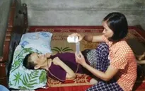 Xót xa người vợ liệt sỹ bị suy tim, bại liệt toàn thân