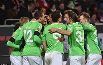 Bayern thua sốc trong ngày Wolfsburg tưởng nhớ cầu thủ quá cố
