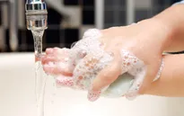 Xà phòng rửa tay kháng khuẩn không có tác dụng như quảng cáo