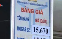 Giá xăng giảm: Người tiêu dùng phản ứng tích cực