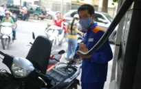 Tăng thuế bảo vệ môi trường với xăng dầu