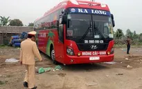 Bắt giữ xe giường nằm nhồi nhét 117 người tại Thanh Hóa