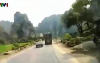 Clip tài xế xe tải liều lĩnh chống đối CSGT