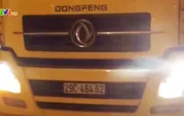 Xe chở quá tải xỉ than trốn trạm cân
