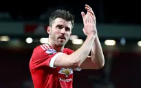 Mourinho gọi điện tâm sự, Carrick đồng ý ở lại Man Utd