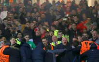 Liverpool, Man Utd sắp chịu thêm án phạt vì vụ xô xát tại Old Trafford