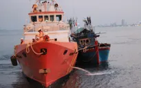 Cứu thuyền viên bị tai nạn lao động tại quần đảo Hoàng Sa