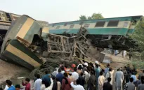 Pakistan: Hai tàu hỏa đâm nhau, 156 người thương vong