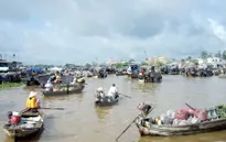 Ngày hội du lịch chợ nổi Cái Răng nhộn nhịp đón du khách