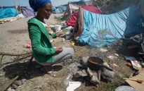 Pháp khuyên người tị nạn Calais từ bỏ giấc mơ tới Anh