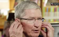 CEO Tim Cook lý giải vì sao tai nghe AirPods không dễ rơi như nhiều người lo ngại
