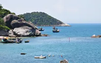 Khách du lịch đến đảo Cù Lao Chàm tăng vọt dịp 2/9