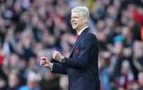 HLV Wenger: Arsenal đang tìm kiếm trung vệ "kinh nghiệm"
