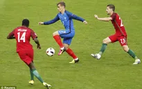 VIDEO EURO 2016: Griezmann đánh đầu tuyệt vời, thủ thành Patricio phản xạ cứu thua xuất thần