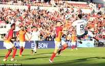 Ibra chỉ cần 3 phút để lập siêu phẩm đầu tiên cho Man Utd