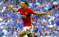 Huyền thoại Man Utd xếp Ibrahimovic ngang hàng Messi, hơn tầm C.Ronaldo