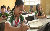 Cô học trò nhà nghèo, mồ côi cha vẫn đam mê học tập