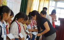 Học bổng Niềm Tin Việt mang hy vọng tới học sinh nghèo tại Hoằng Hóa – Thanh Hóa